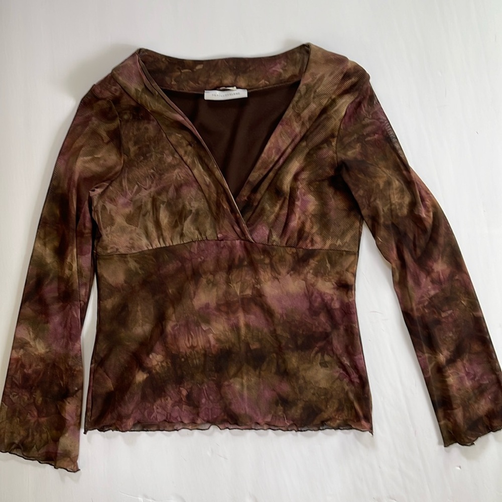 Top Papillon Blanc sheer brown tones. Brown lining in bodice. Long sheer sleeves